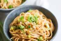 Savory Garlic Noodles with Flavorful Sauce