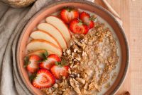 Homemade Apple Cinnamon Oatmeal Mix for Quick Warm Breakfasts
