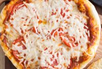 Make Sourdough Discard Pizza Dough for Crispy, Flavorful Crust