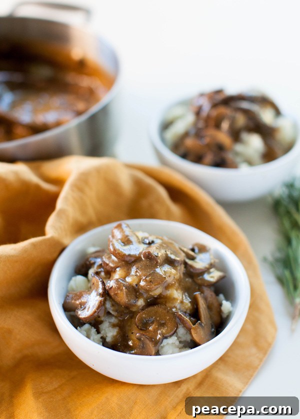 Mushroom Gravy and Vegan Mashed Potatoes | sweetpotatosoul.com