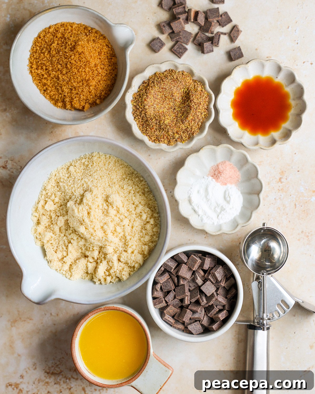 Almond flour cookie ingredients.