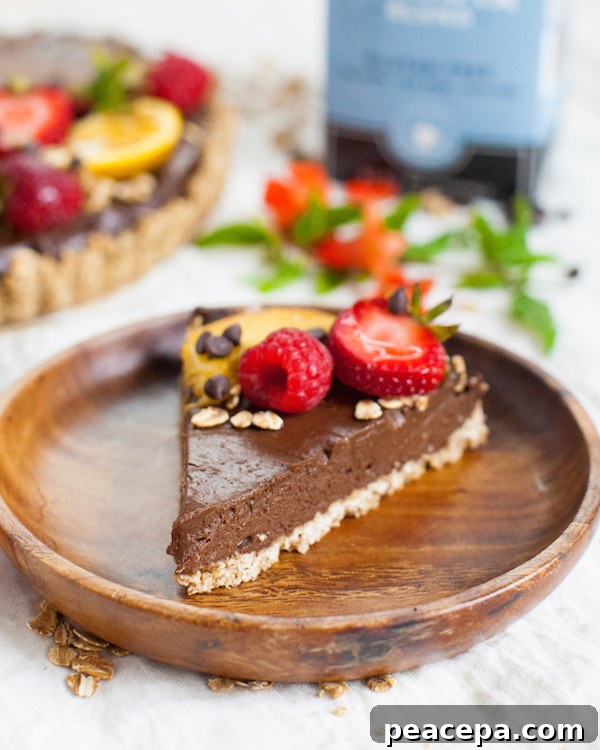Oat Chocolate Mousse Tart | @sweetpotatosoul
