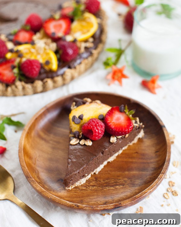 Oat Chocolate Mousse Tart | @sweetpotatosoul
