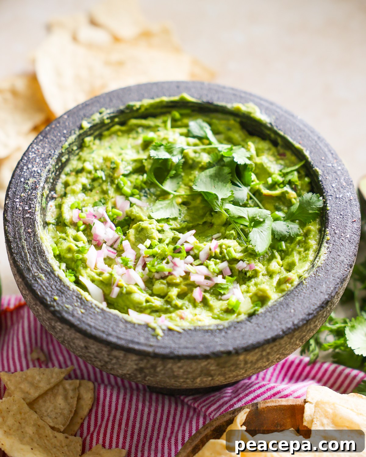 Creamy Homemade Guacamole Recipe for Parties and Dips 9 A bowl of freshly made guacamole.
